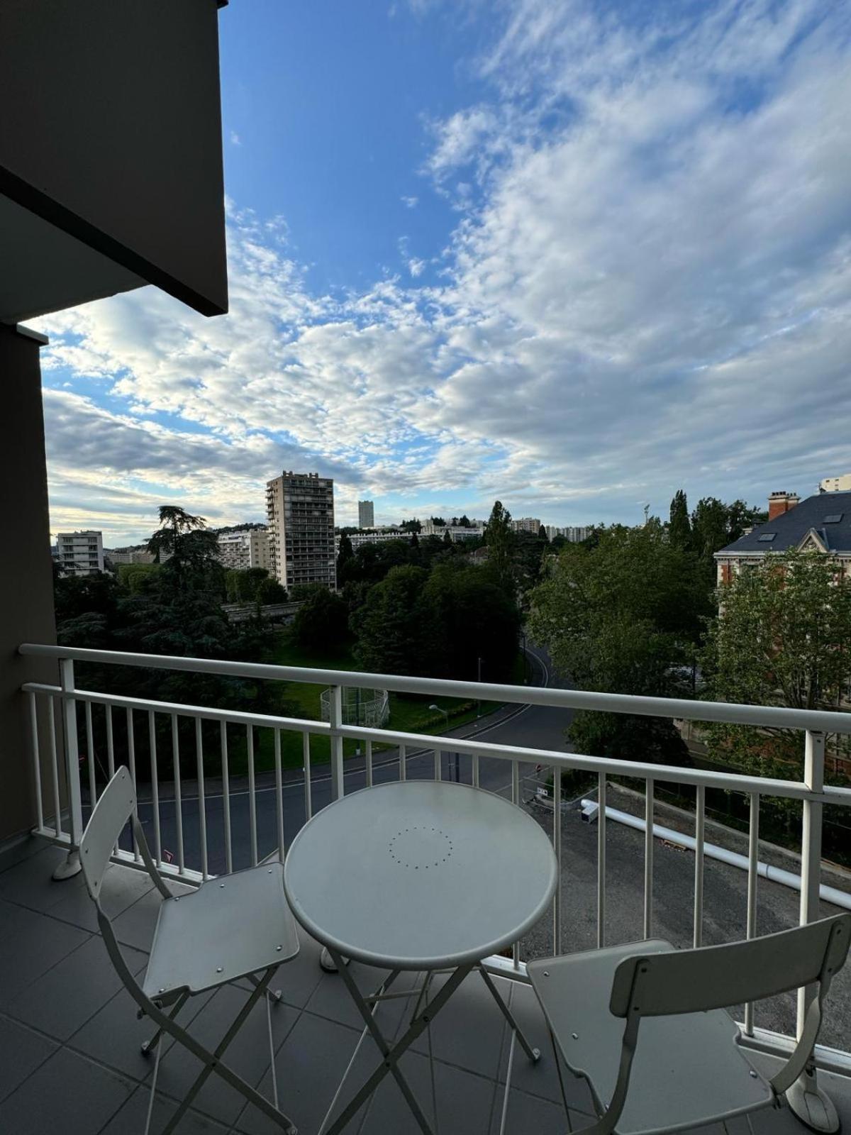 Appart' Hotel Fauriel Saint Etienne Avec Parking Zewnętrze zdjęcie